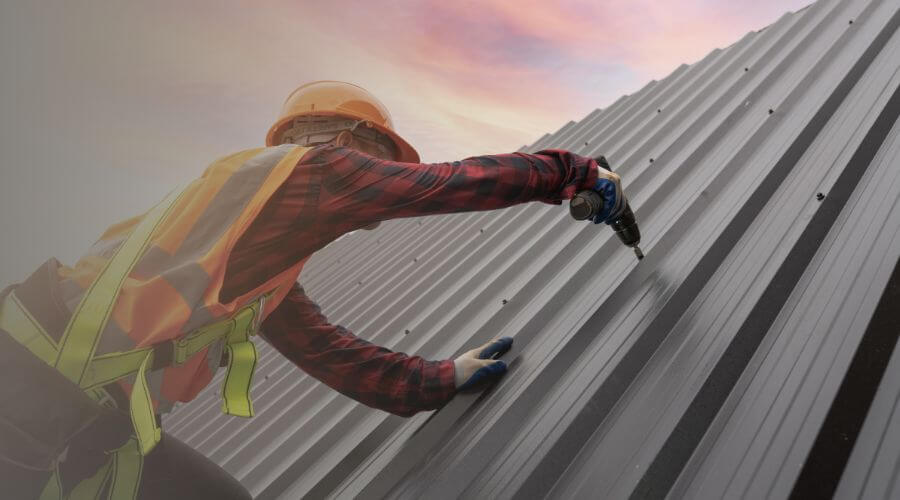 Professional gutter cleaning in Monroe, WI